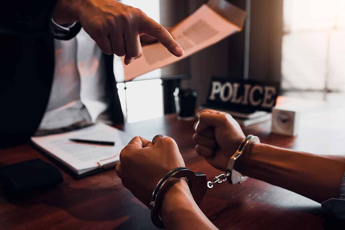 How Working with an Arizona Private Defense Attorney Can Help Your Situation